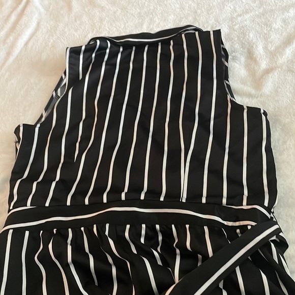 Black and White Stripe Jumpsuit Size L - Picture 6 of 8